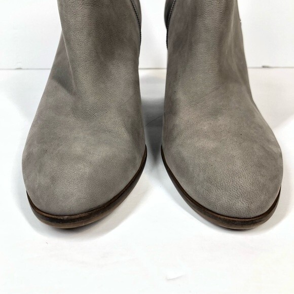 Louise et Cie Gravel Color Suede Leather Ankle Booties Stacked Heel Size 9 - Picture 4 of 13